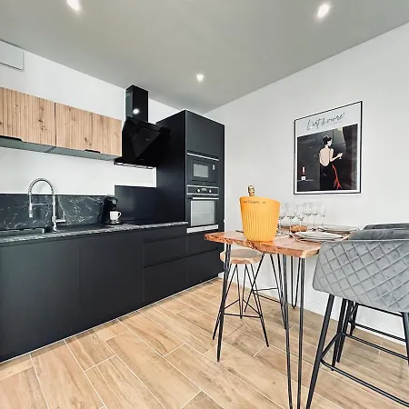 1 Lenoir Cocon Romantique Avec Jacuzzi Au Centre Apartment *