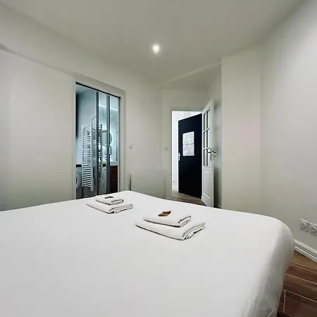 Apartment 1 Lenoir Cocon Romantique Avec Jacuzzi Au Centre Reims