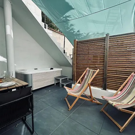 1 Lenoir Cocon Romantique Avec Jacuzzi Au Centre Apartment